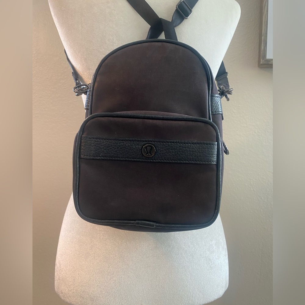 Lululemon Now and Always Convertible Mini Bag Backpack in Black